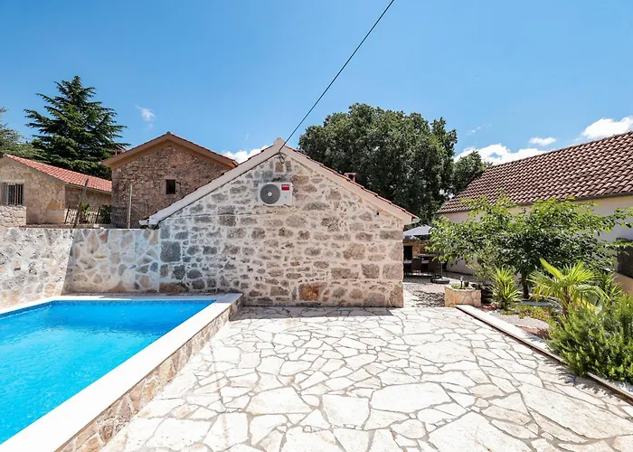 Holiday House Manuela